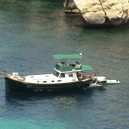 alquiler-de-barco-Llaut-Menorquin-en-Menorca-4
